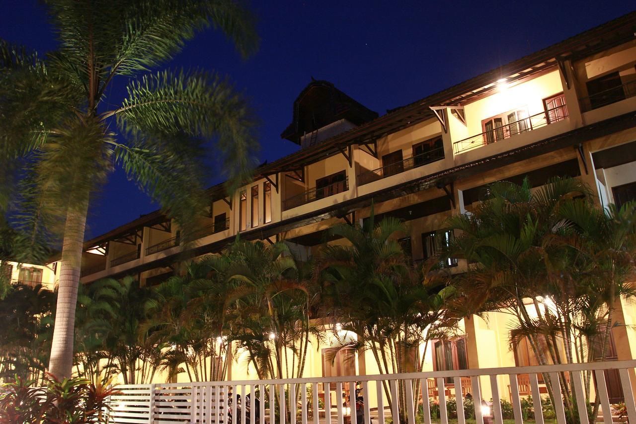 Puri Senggigi Hotel Mangsit Kültér fotó