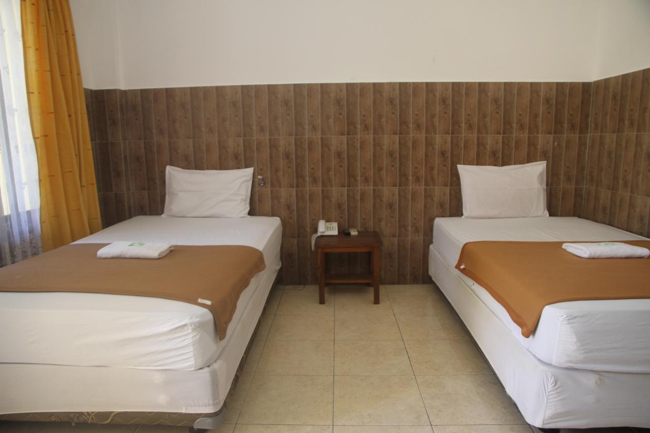Puri Senggigi Hotel Mangsit Kültér fotó