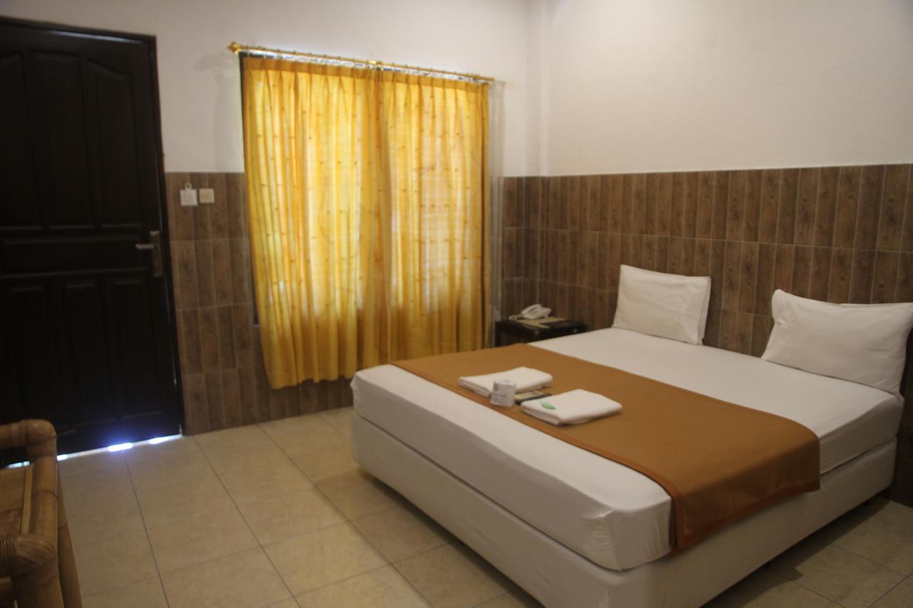 Puri Senggigi Hotel Mangsit Kültér fotó