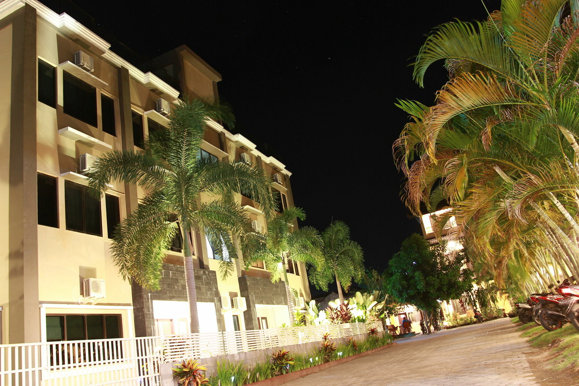 Puri Senggigi Hotel Mangsit Kültér fotó