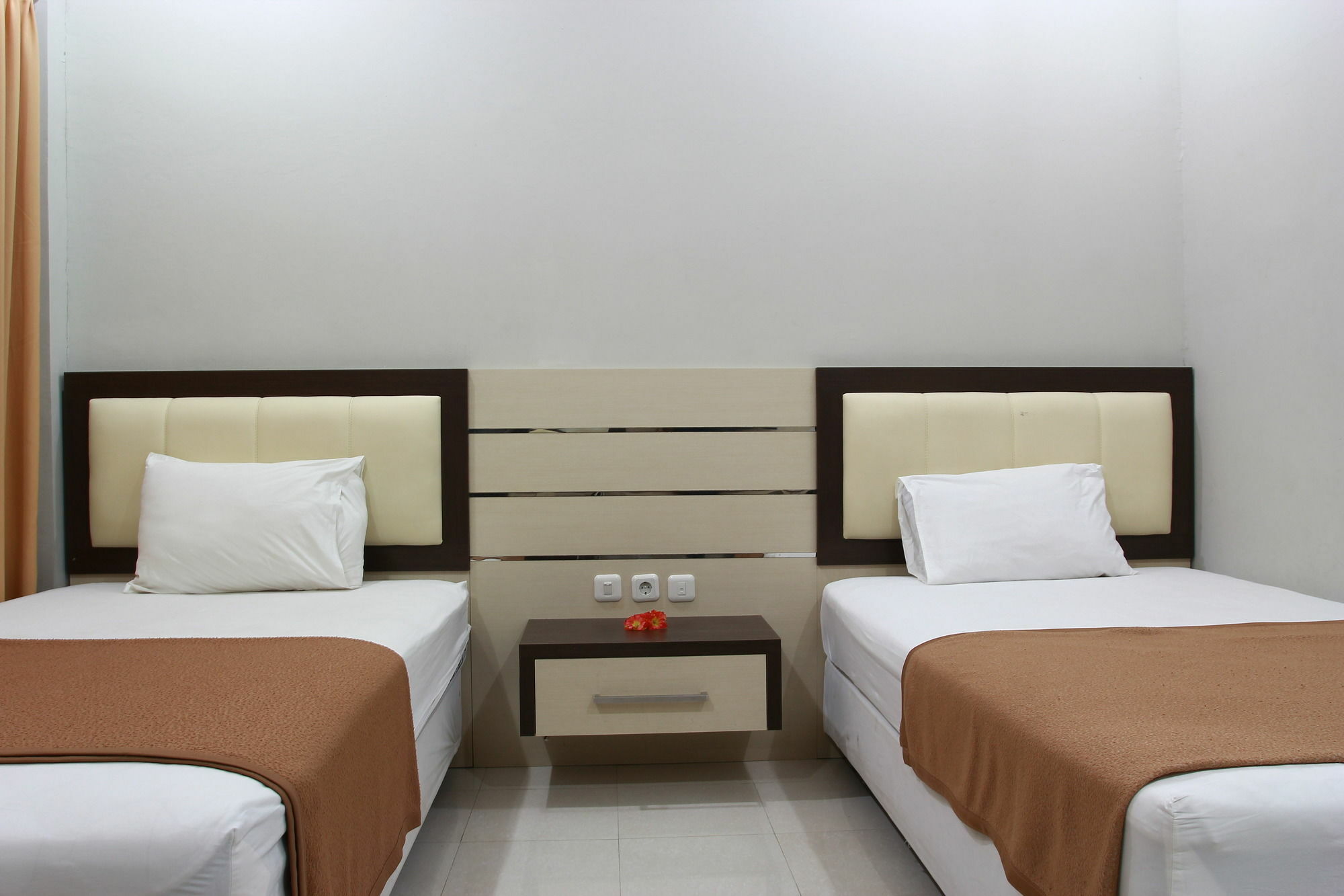 Puri Senggigi Hotel Mangsit Kültér fotó