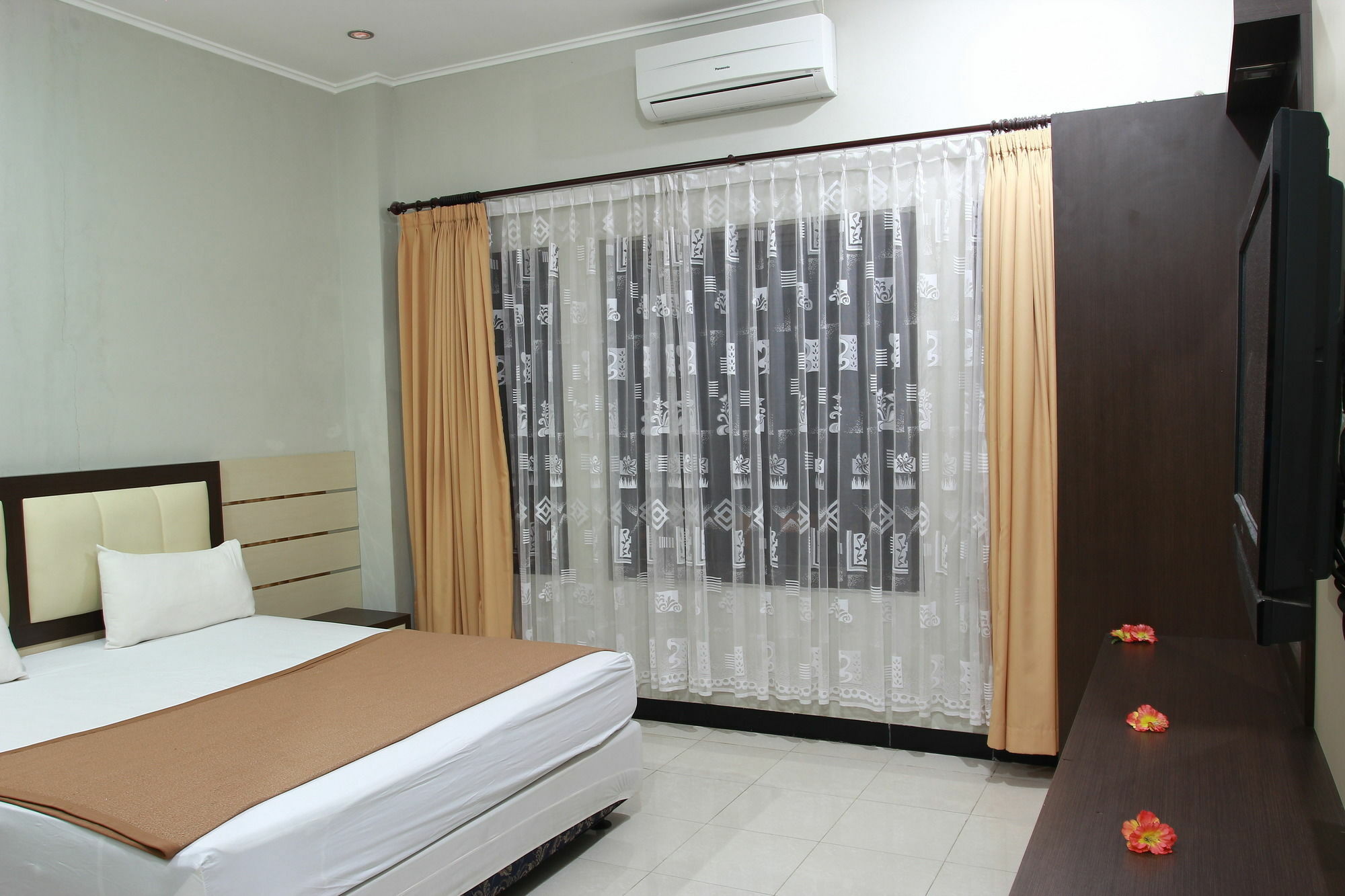 Puri Senggigi Hotel Mangsit Kültér fotó