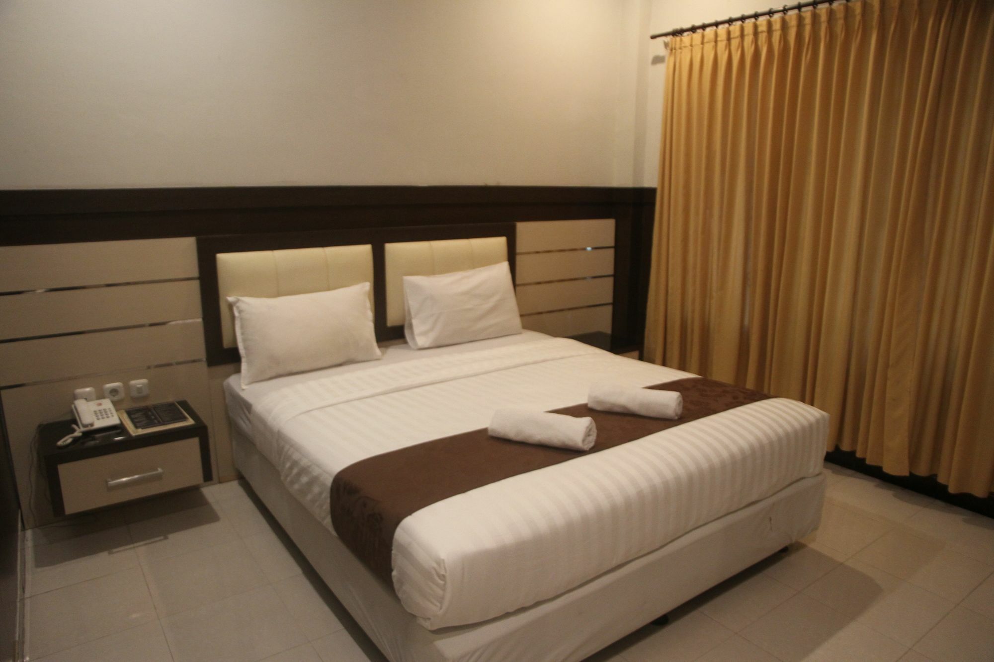 Puri Senggigi Hotel Mangsit Kültér fotó